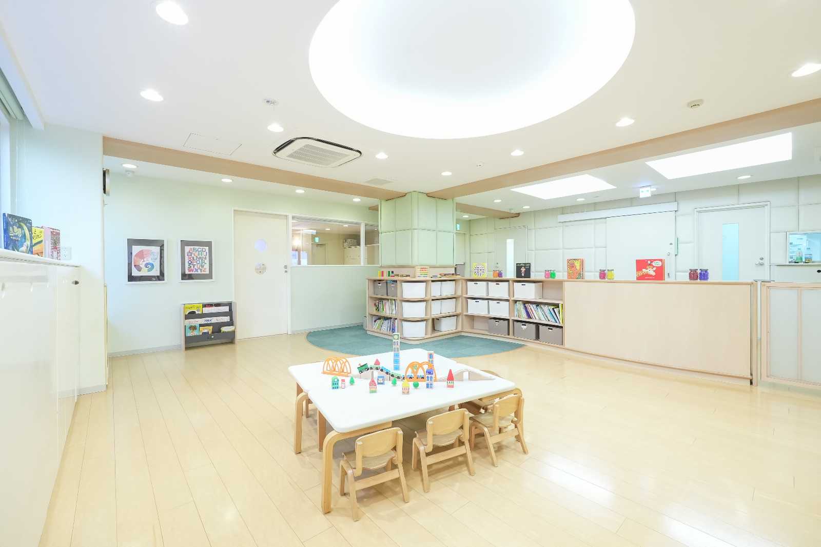 ポピンズナーサリースクール白金台の画像